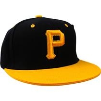 PIRATES BLACK & YELLOW FLAT BRIM HAT